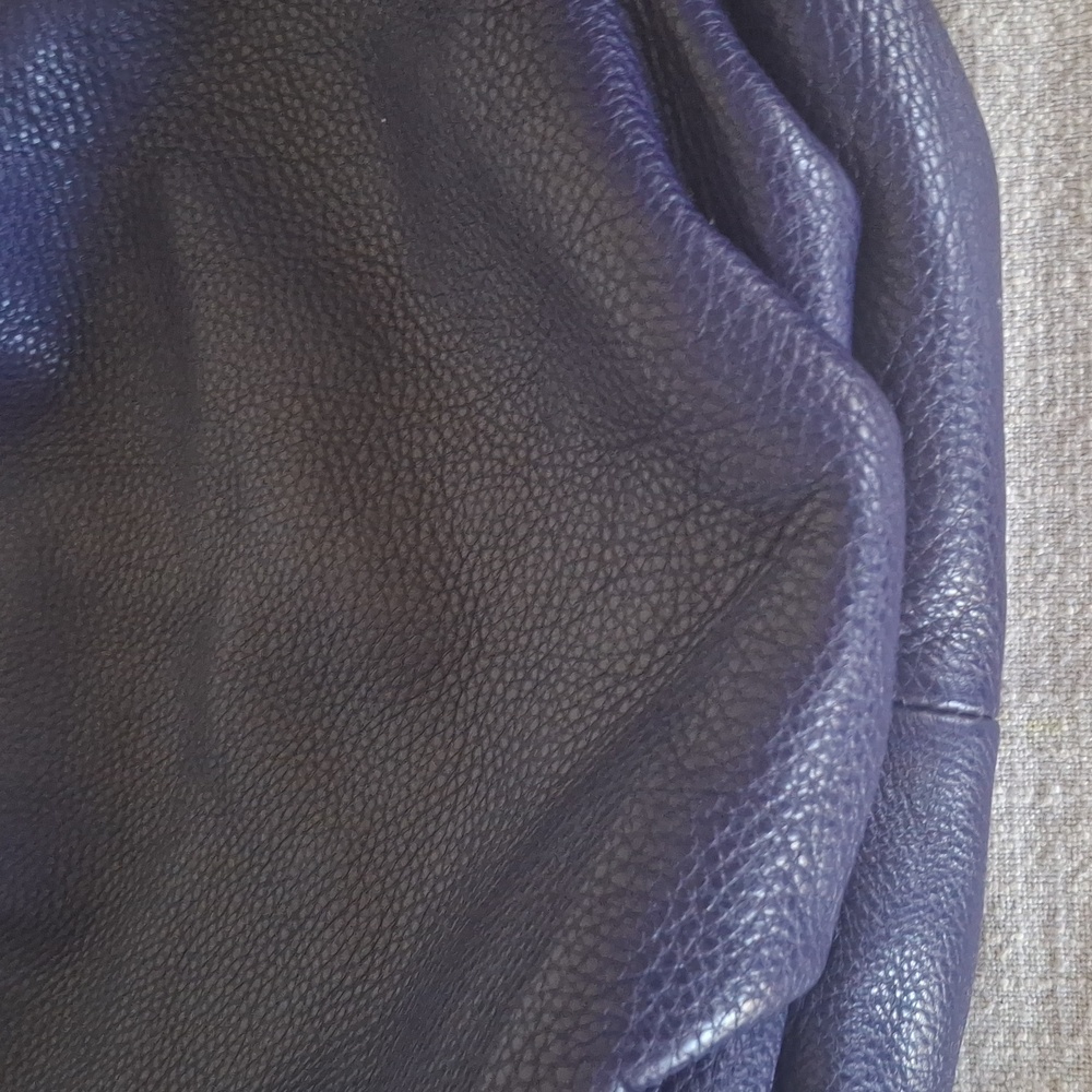 Marc by Marc Jacobs Deep Navy Leather Shoulder Bag with Silver Plaque - Picture 9 of 10